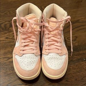 Nike Women’s Jordan 1 Retro HI OG-Size 8.5